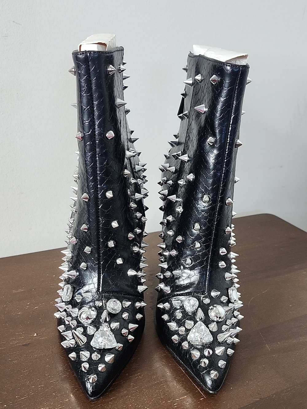 Steve Madden - Black Studded Pointed-Toe Women's Booties - 7